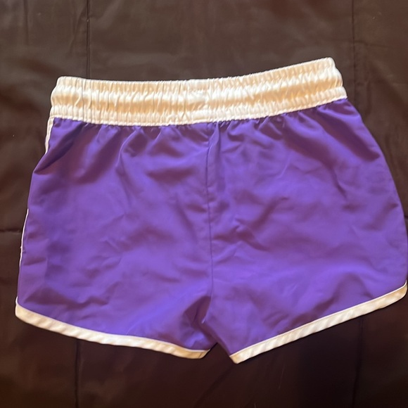 Bundle of girls shorts - Picture 3 of 9